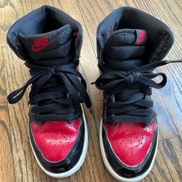 retro high og bred patent red and black retro Air Jordan Retro High OG “Bred Patent” Youth (Black/Varsity Red )—Collector